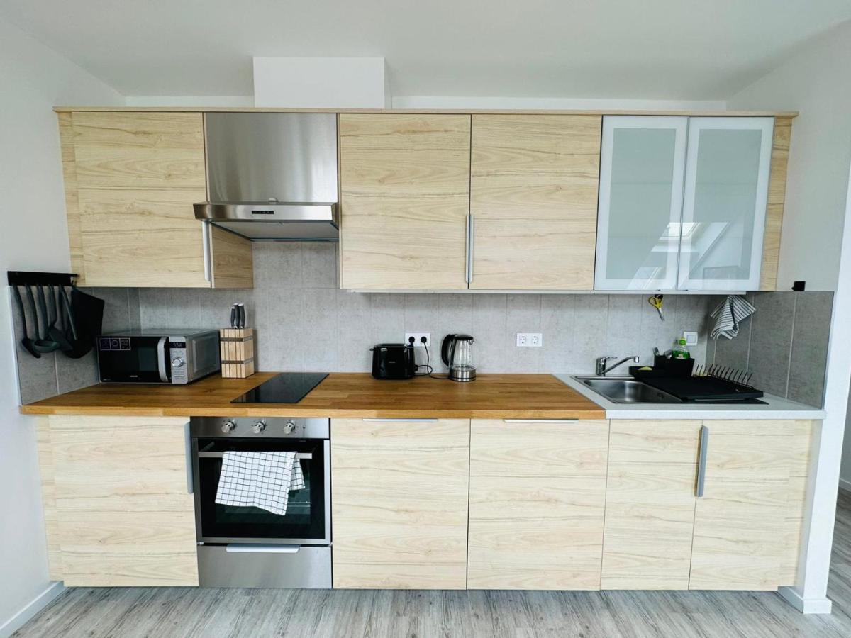 Palace Quarter 1 Peaceful Modern Central Top Floor Apartment Budapest Exterior photo